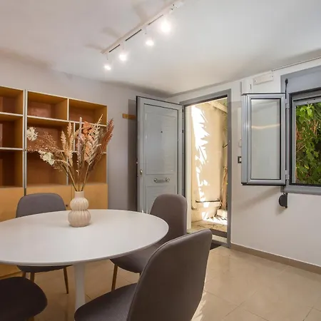 Апартаменти Paradise *